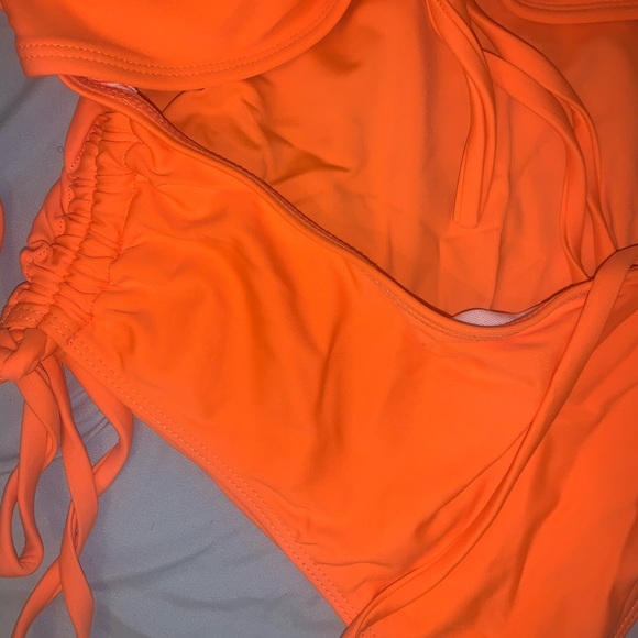 One piece bathing suit - Picture 4 of 5